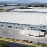 Vista aérea nave industrial, superficie amplia